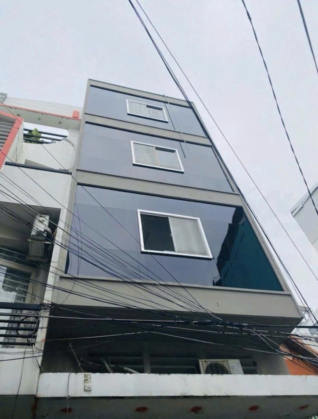 Nhà thuê tại Đường Hoa Lan, Phú Nhuận
