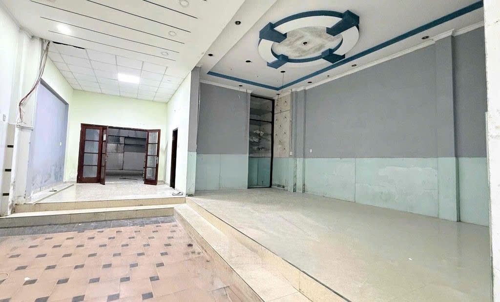 Nhà thuê tại Đường Lê Trọng Tấn Q.Tân Phú